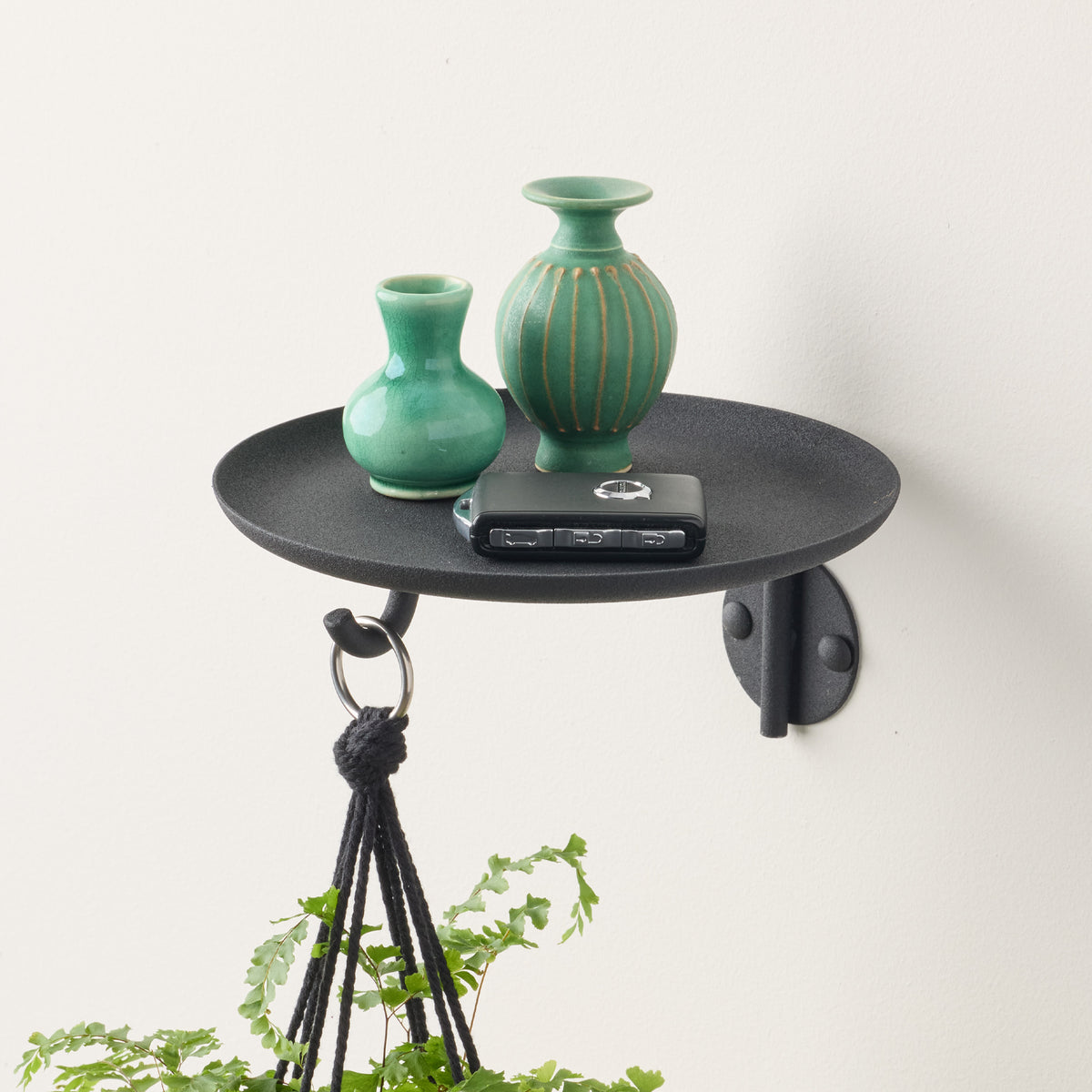 Lily Plant Shelf