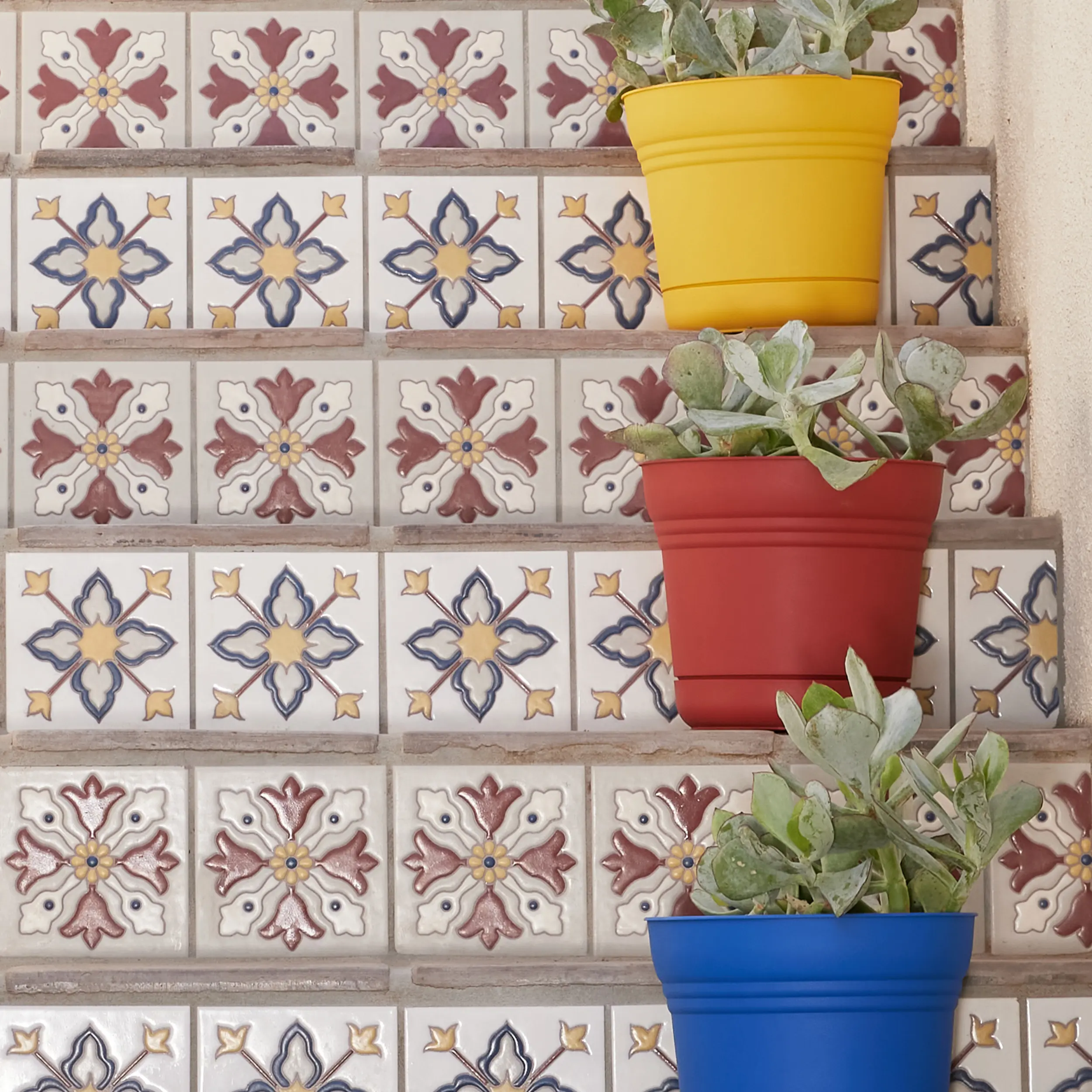 Bloem SP1213 Saturn SP1212 Planter, 10.8 in W, Polypropylene, Union Red